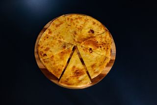 ხაბიძგინა კარტოფილით და ყველით