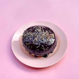 დუბაის შოკოლადის დონატი