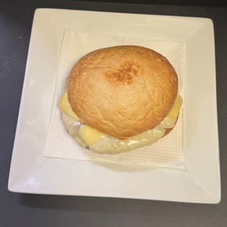 Bocadillo Caliente Hamburguesa Con Queso