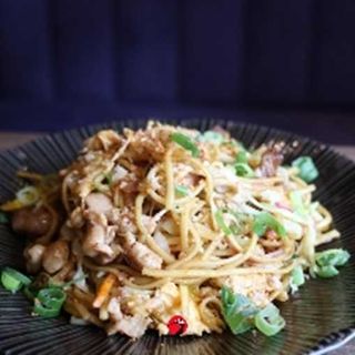 Yakishoba Frango