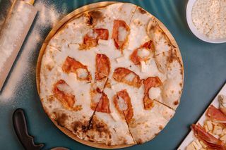 ხუთი ყველი და სპეკი