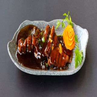 Pato Especial Con Salsa China