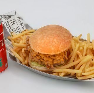 Hamburger - piadina di pollo（巨无霸鸡肉卷套餐