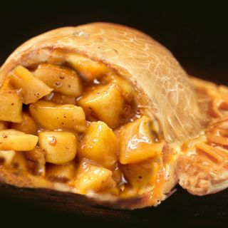 Empanada de manzana al ron (1 ud.)