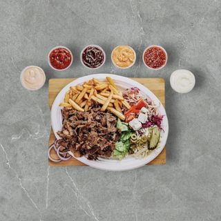 Large plate with chips ,samo mieso