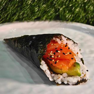 Temaki sake