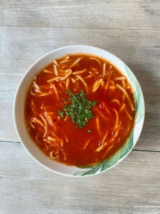Zupa pomidorowa z makaronem