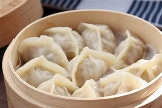 Gyozas de carne al vapor (3 uds.) 蒸饺子