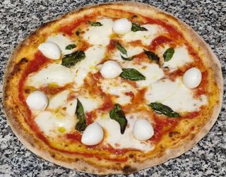 Pizza regina Margherita