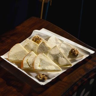 ყველის ტაბლა