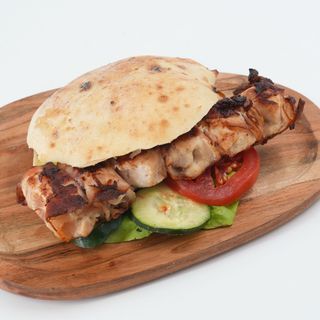 Pileći ražnjić sa slaninom 300g