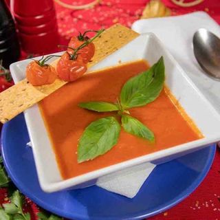 SUPA CREMA DE ROSII (PRODUS DE POST) CU CRUTOANE