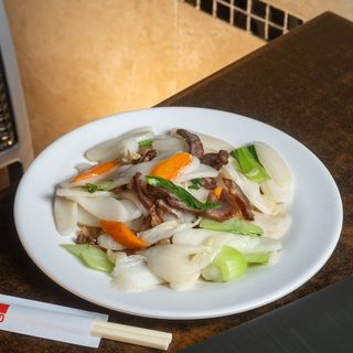 Pasta De Arroz Salteado Con Cerdo Ahumado