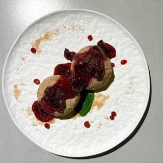 Gomboti cu branza si dulceata de visine 300g