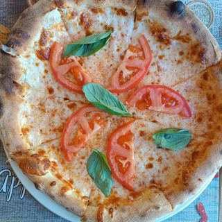 Фамилна Пица Броколи