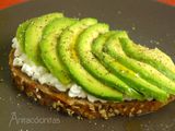 Tostada Con Aguacate Y Queso Philadelphia