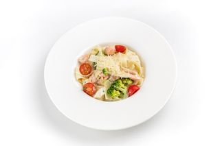 Паста феттуччине с сёмгой и брокколи 