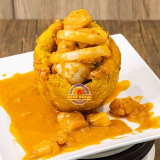 MOFONGO DE MARISCO EN SALSA LOREBERRI