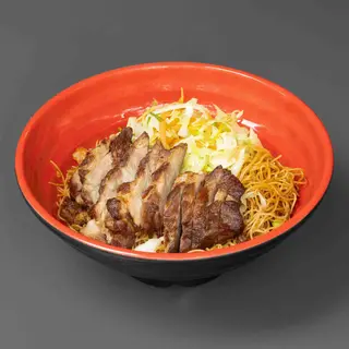Massa de arroz com Roast Pork