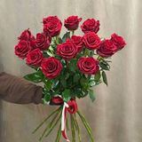 Букет з 15 Нідерландських троянд під стрічку