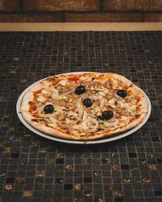 Pizza Tonno
