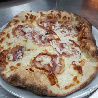 Pizza Pancetta e Grana 28cm.