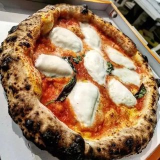 Meduim pizza La Vero Margherita