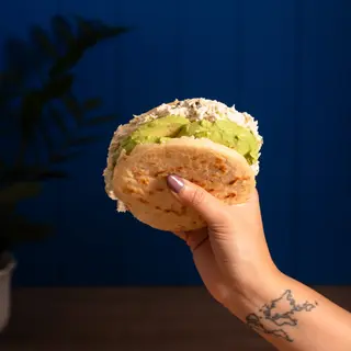 Arepa De Reina Pepiada
