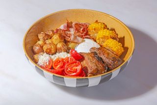 Боул-потейто зі свининою (ребро)