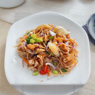 Yakisoba Con Pollo