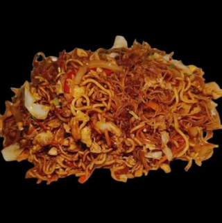 Fideos de arroz con pollo