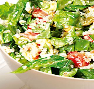 Салата спанак с киноа (350г)