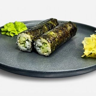 Хенд ролл с огурцом