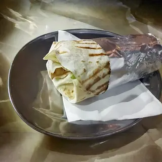 Durum Mixto con Patatas Dentro y Ensalada