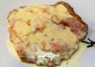 Cotoletta alla bolognese