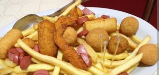 Patatine e würstel grandi