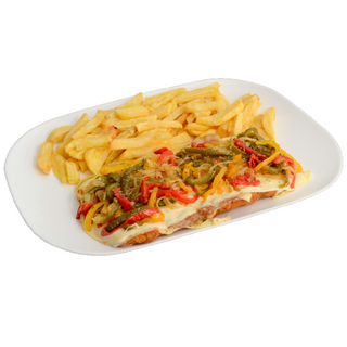 Milanesa de ternera tricolor con patatas fritas 