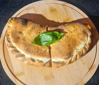 Pizza Calzone