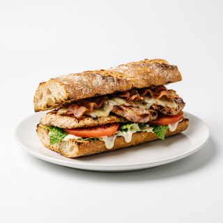 Bocadillo Pepito De Pollo O Lomo completo