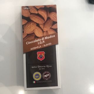 Cioccolato di Modica IGP fondente mandorla