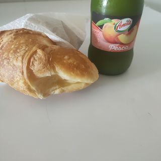 Offerta caffè, cornetto,  succo