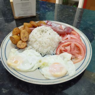 Menú.Arroz a la Cubana .