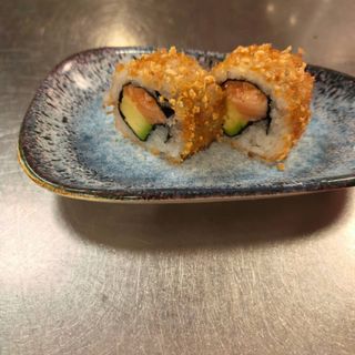 80. Salmón crispy roll