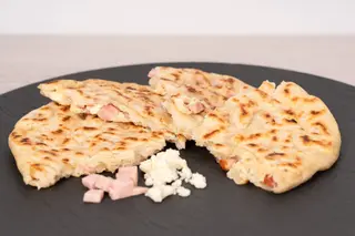 Placinta Dorului cu brânză și bacon