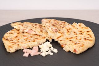 Placinta Dorului cu brânză și bacon