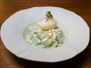 Огірковий салат на грецькому йогурті з болгарською бринзою (370г)