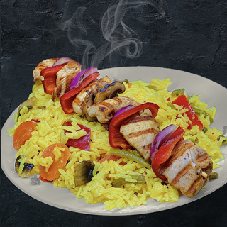 Frigarui de pui cu legume si garnitura la alegere