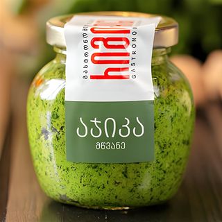 მწვანე აჯიკა თხილით და შაშკვლავით 200 გრ