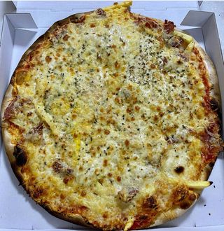 Pizza Revuelta (28 Cm.)