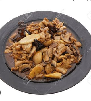 Pollo Con Setas Chinas Y Bambú